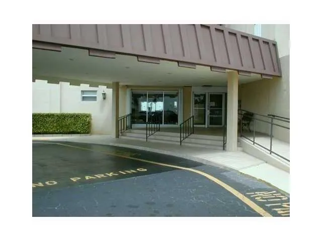 Leisure Towers main entrance