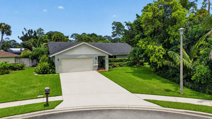 Gingerwood Ln Driveway 1