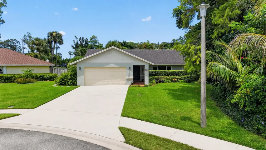 Gingerwood Ln Driveway 3