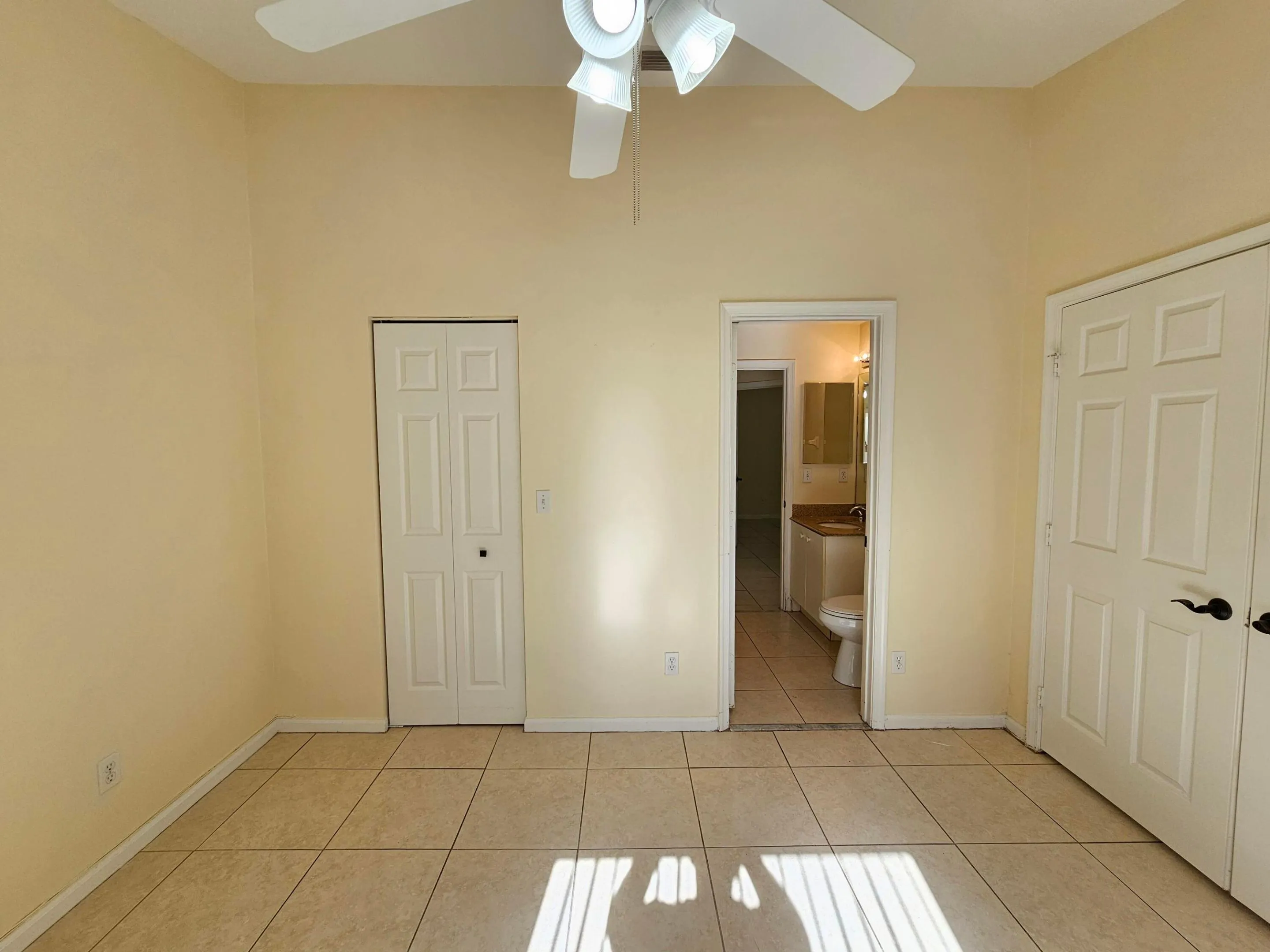 Bedroom 2 (2)
