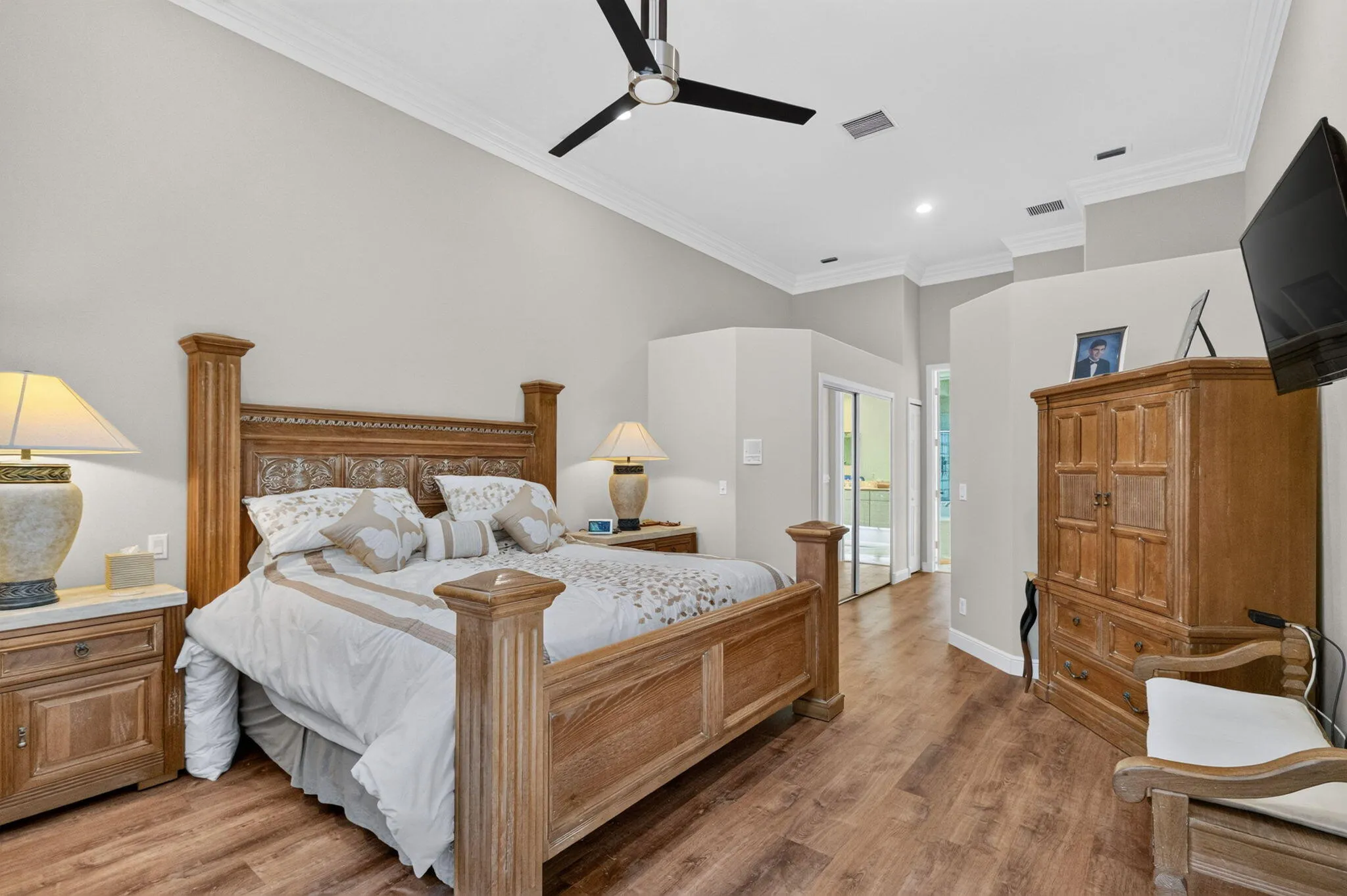 WOOD FLOORS