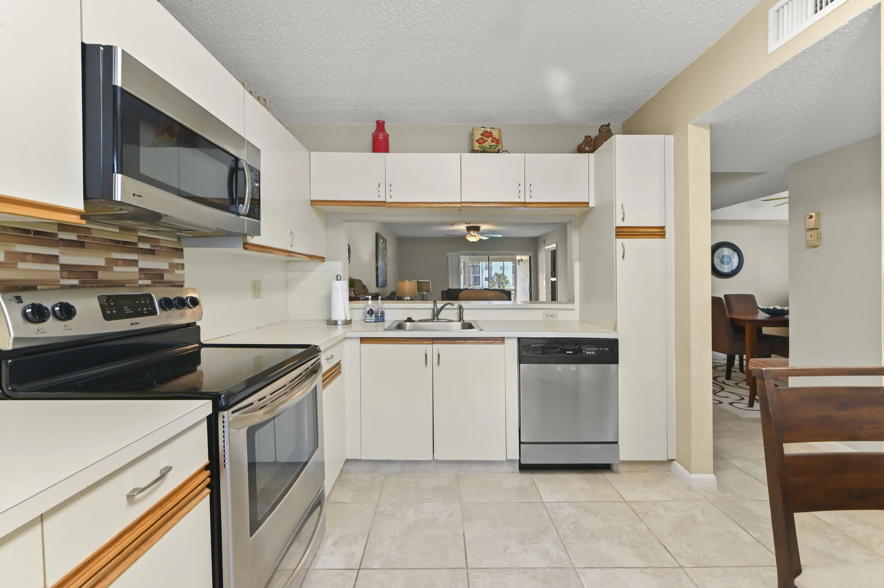 15 Kitchen 03