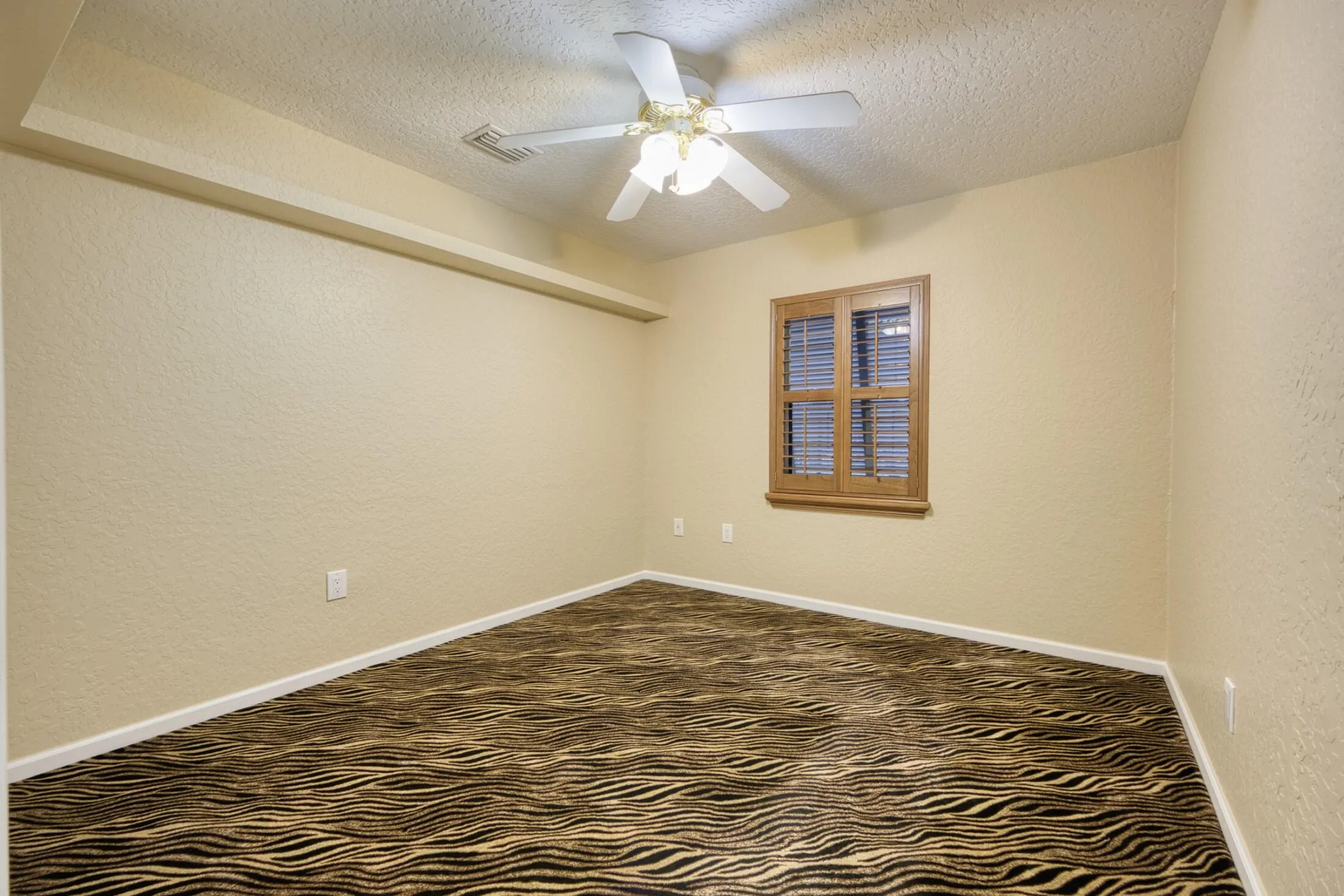 2ND BED ROOM