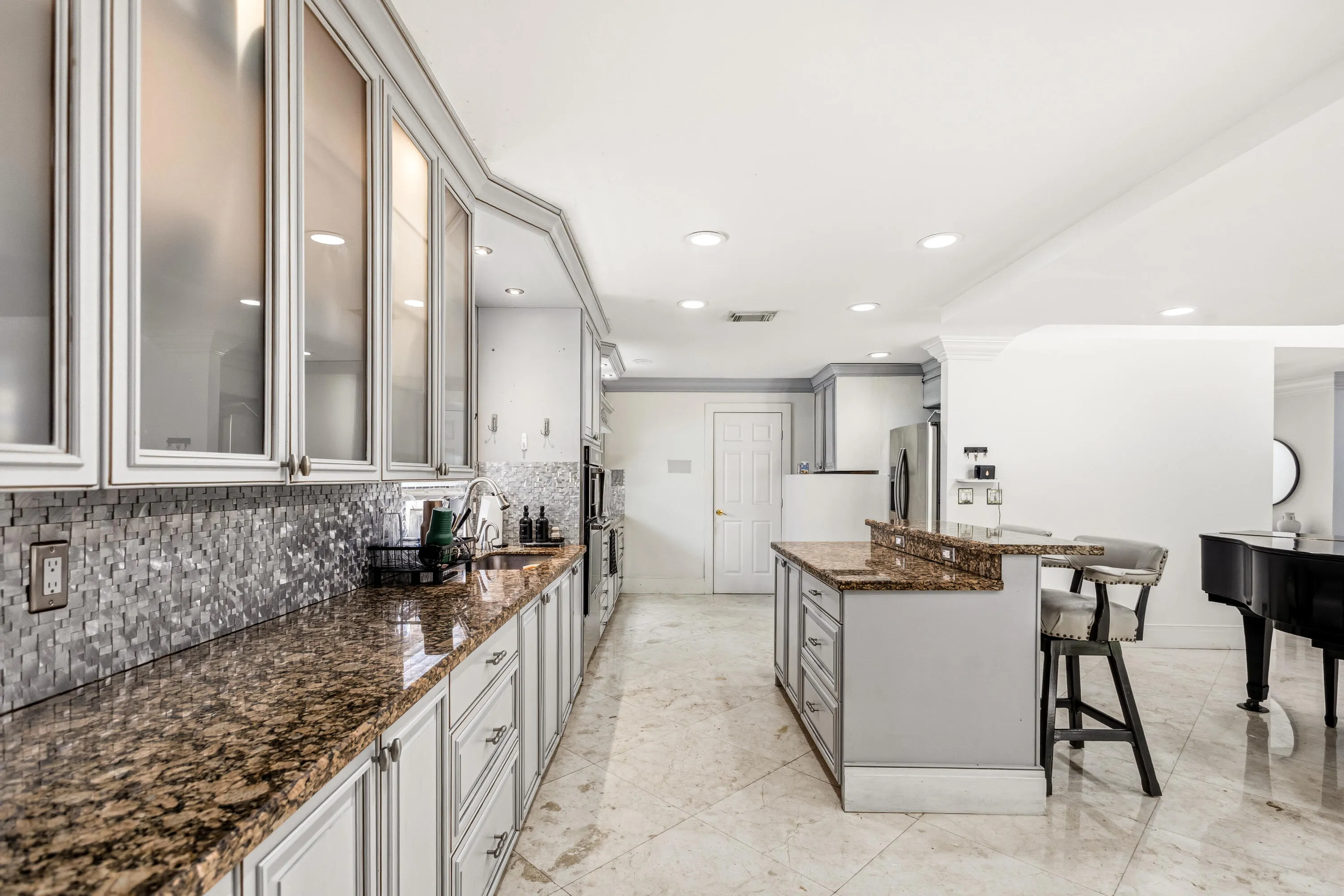 Kitchen / Dining
