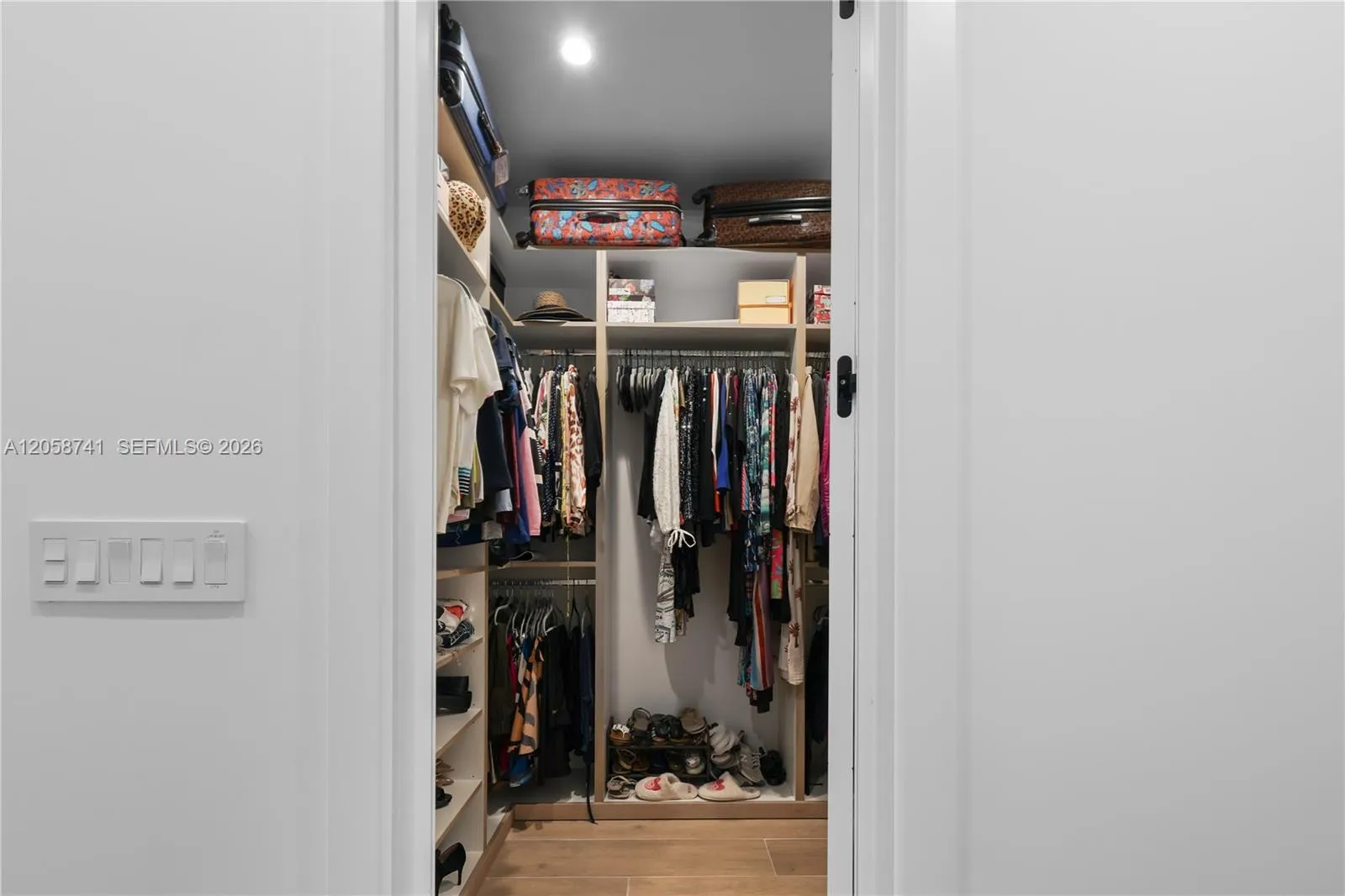 Photo 48
