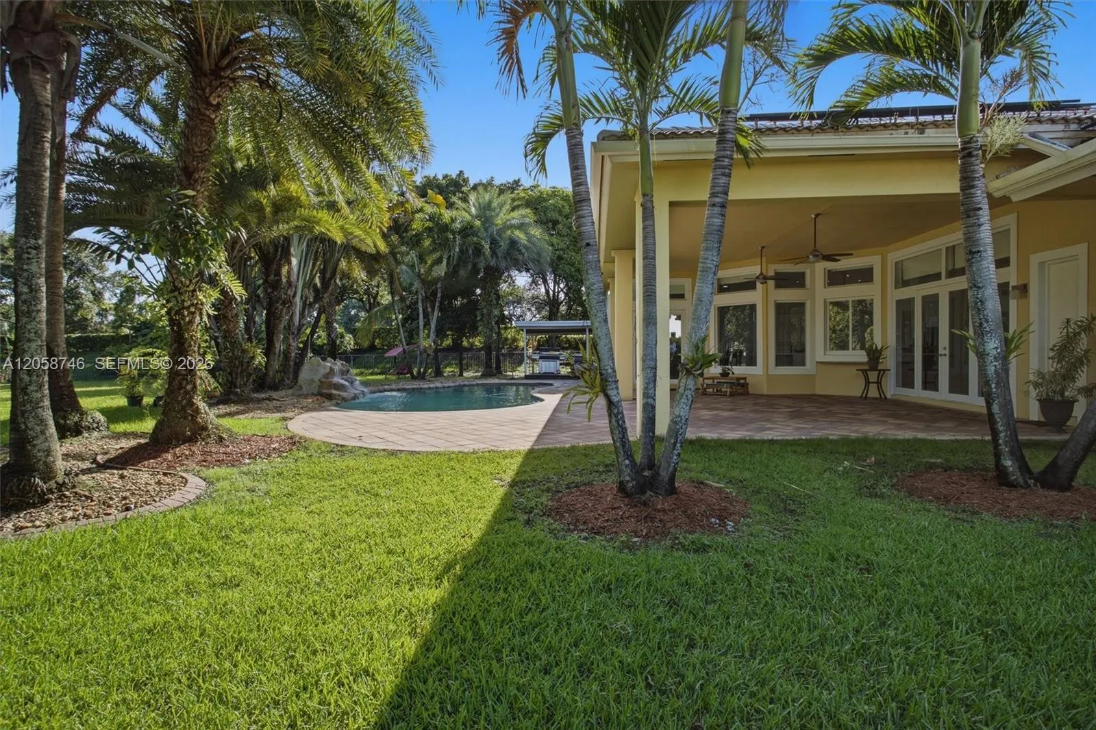 Photo 48