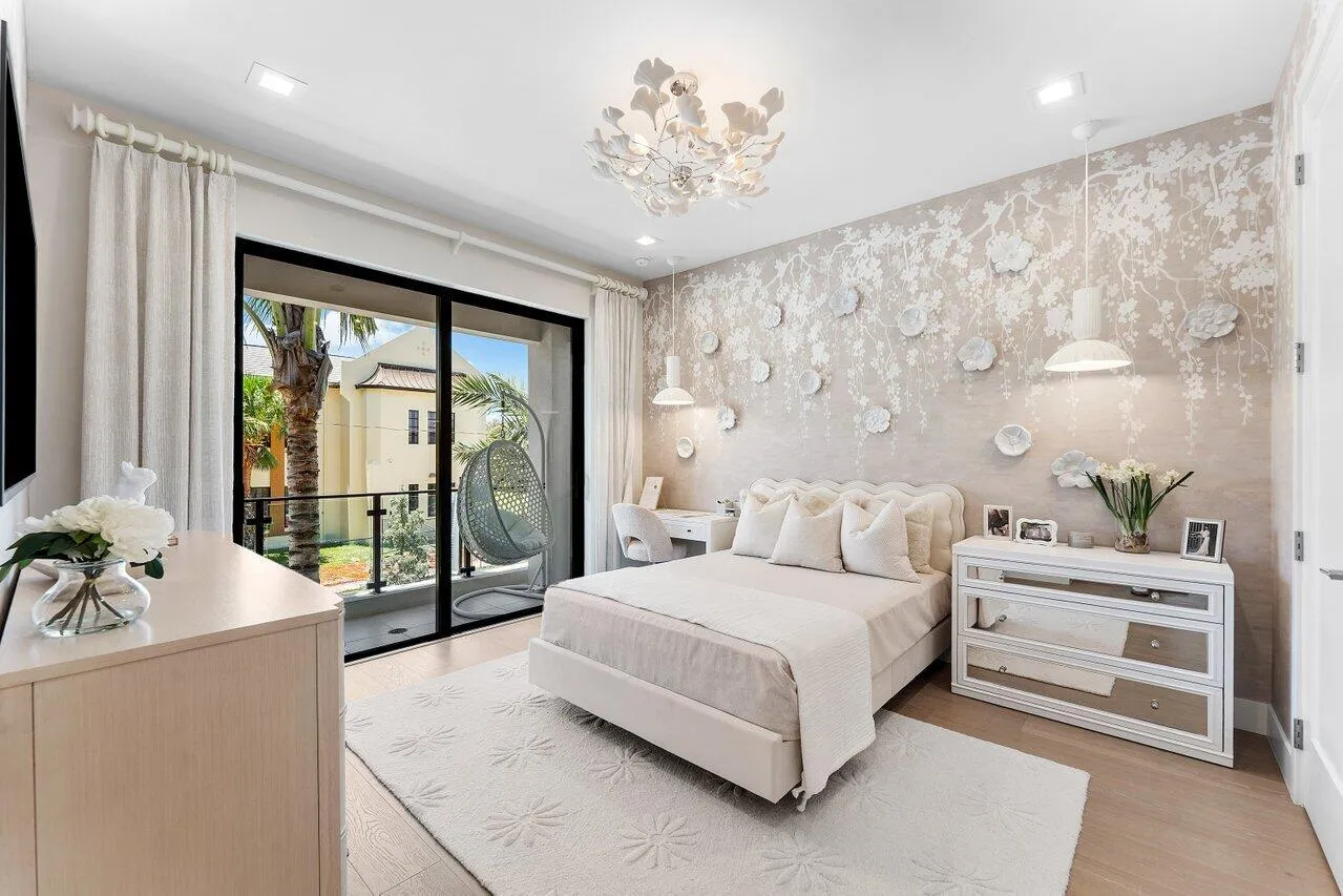 Photos shown are of the professionally decorated Sardinia model home. Actual home, finishes, colors, features, and upgrades may vary.