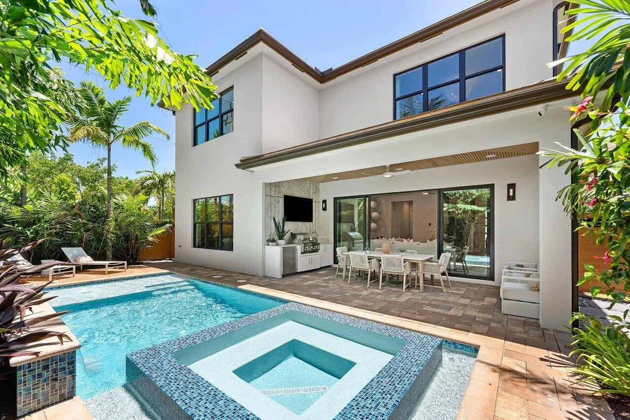 Photos shown are of the professionally decorated Sardinia model home. Actual home, finishes, colors, features, and upgrades may vary.