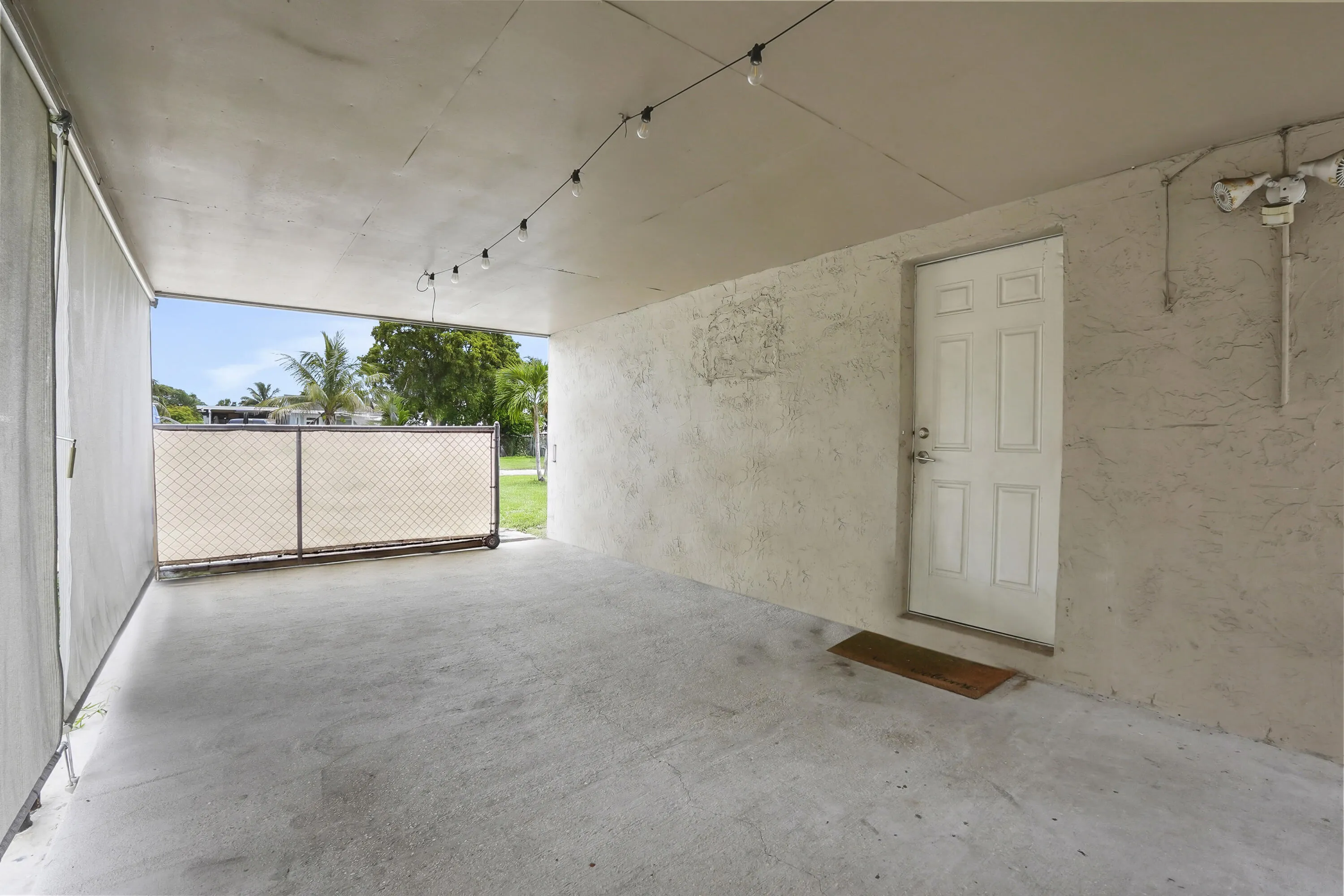 21 Patio 03