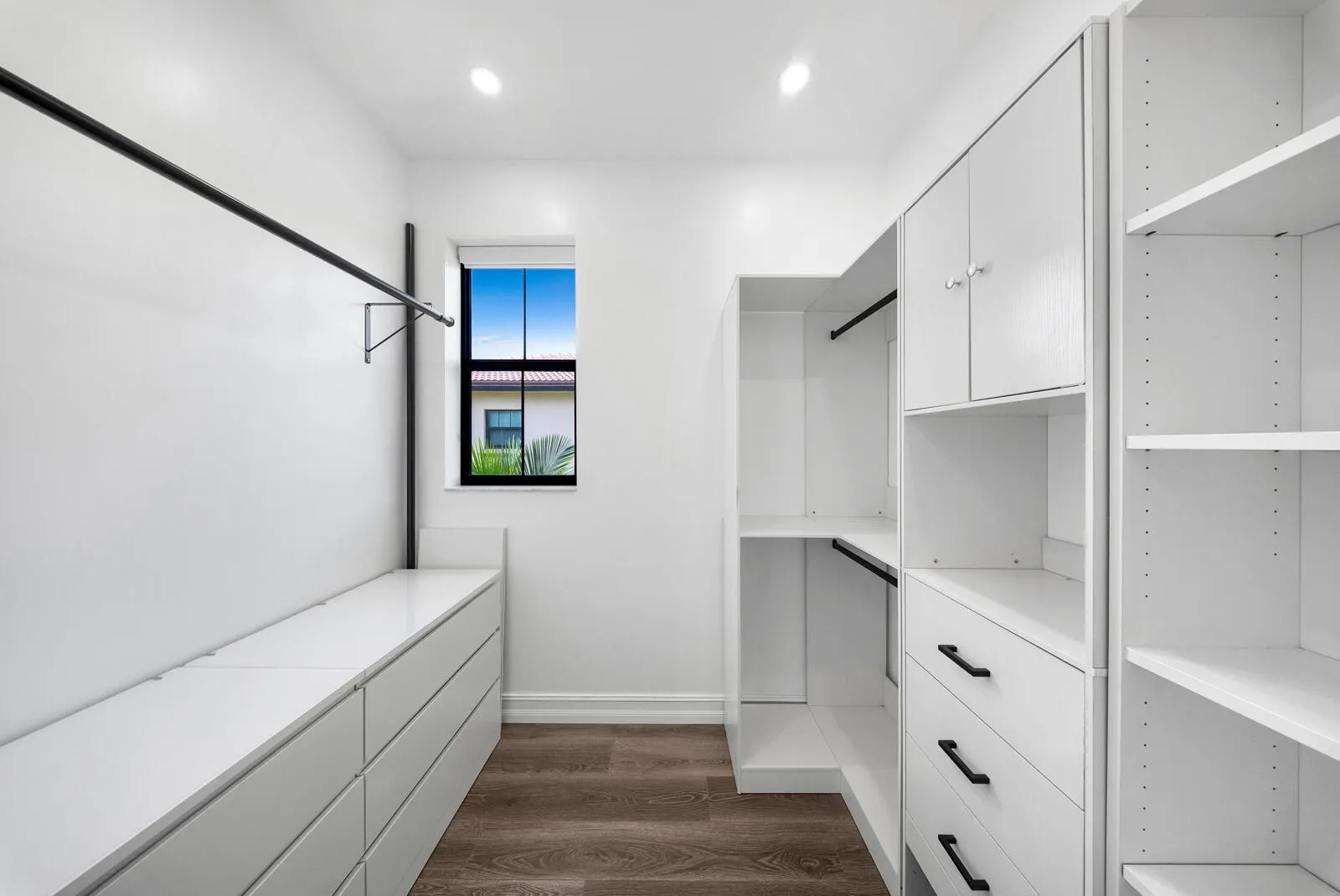 LG106684-MLS