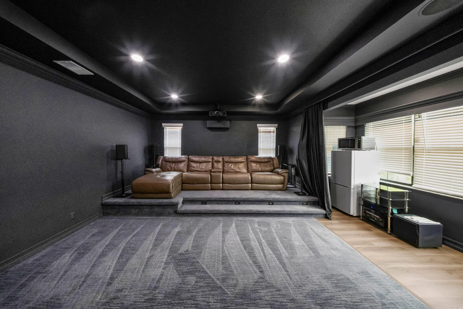 LG106616-MLS