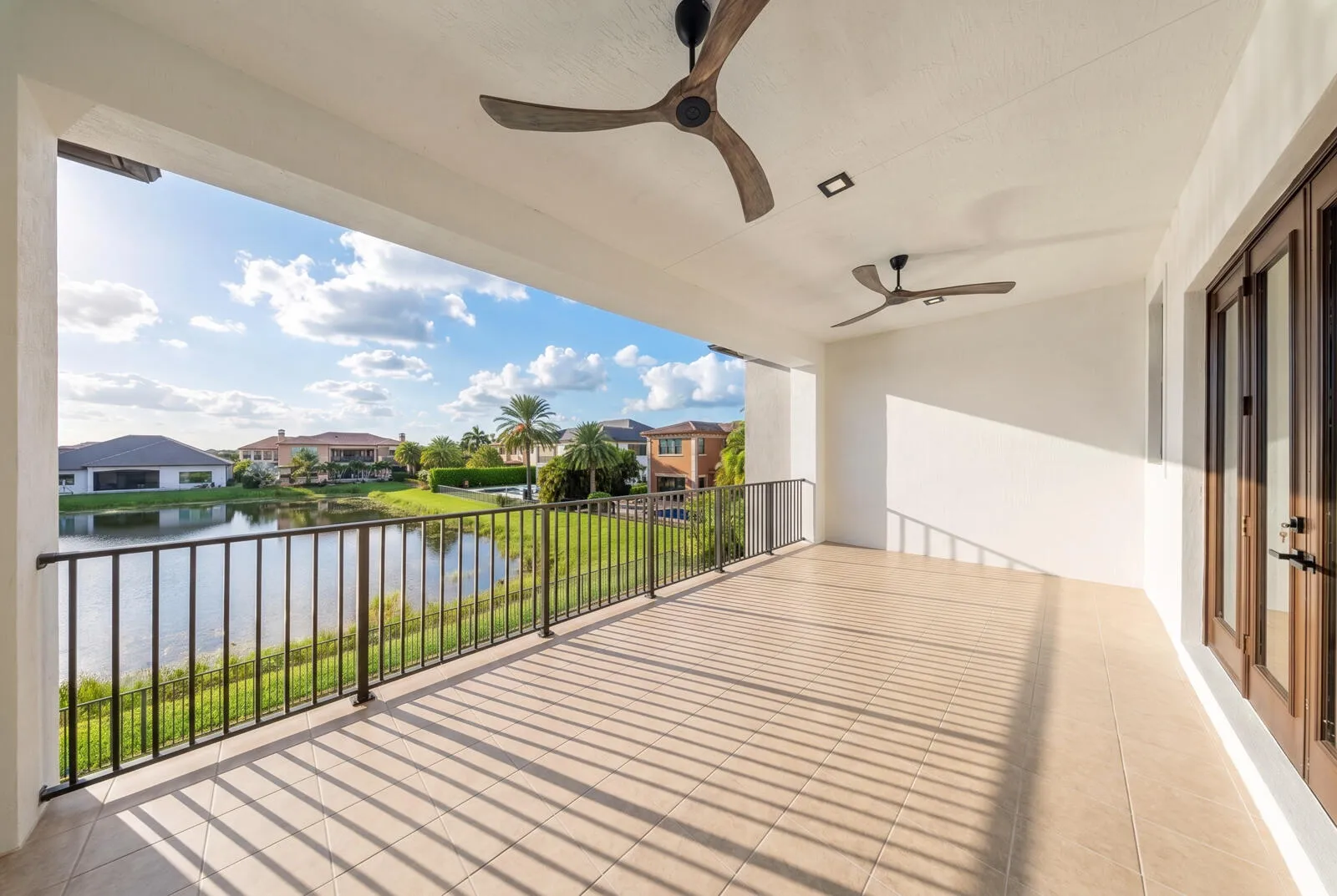 LG106558-MLS