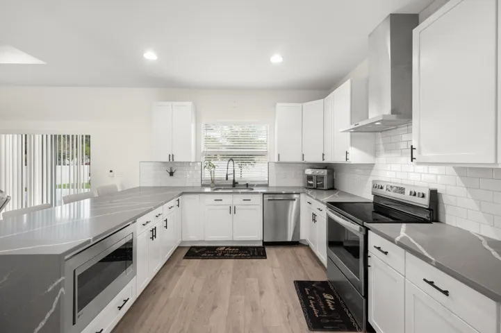 2094 SW Capeador St - 14