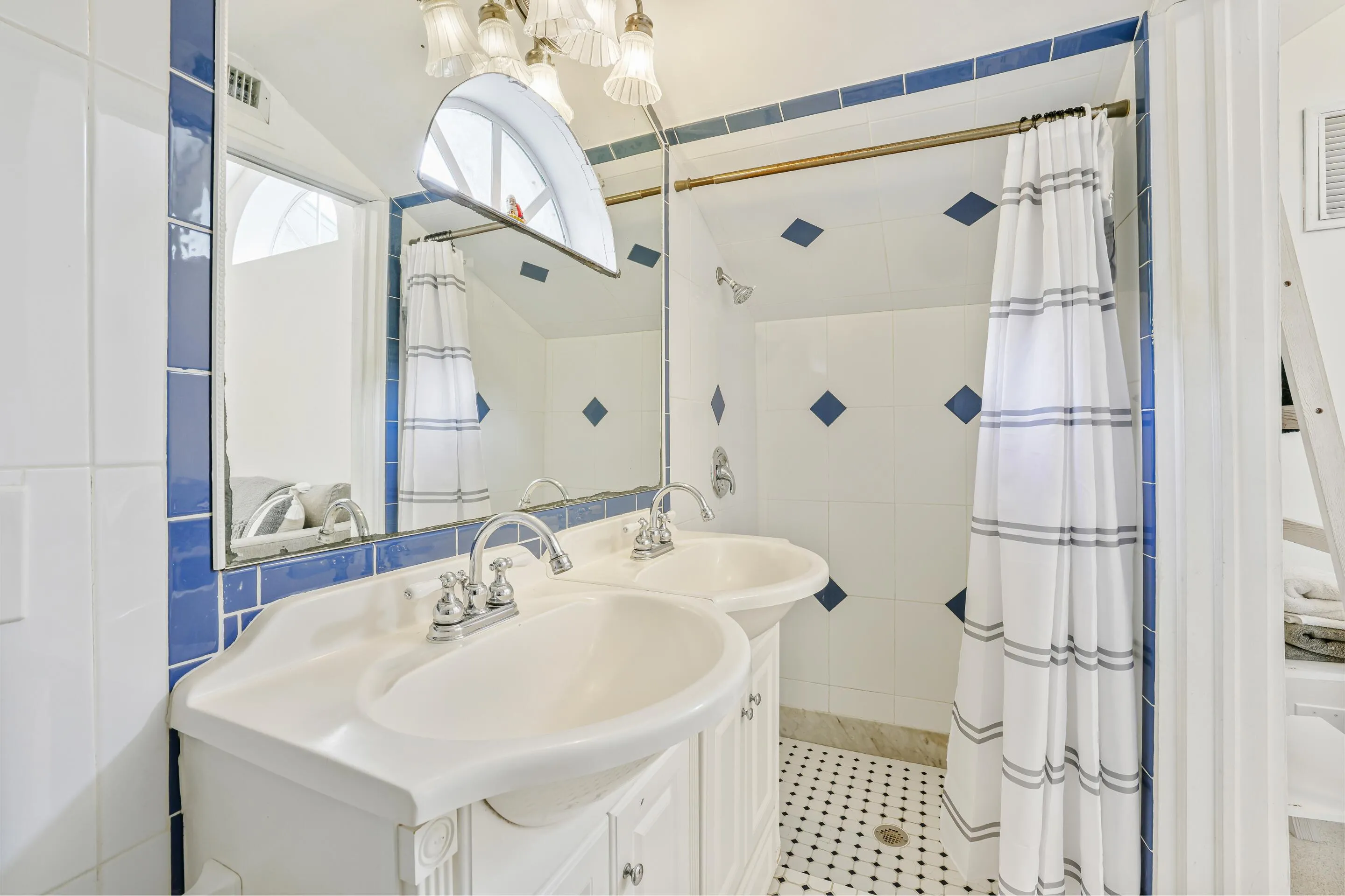 Bath 4