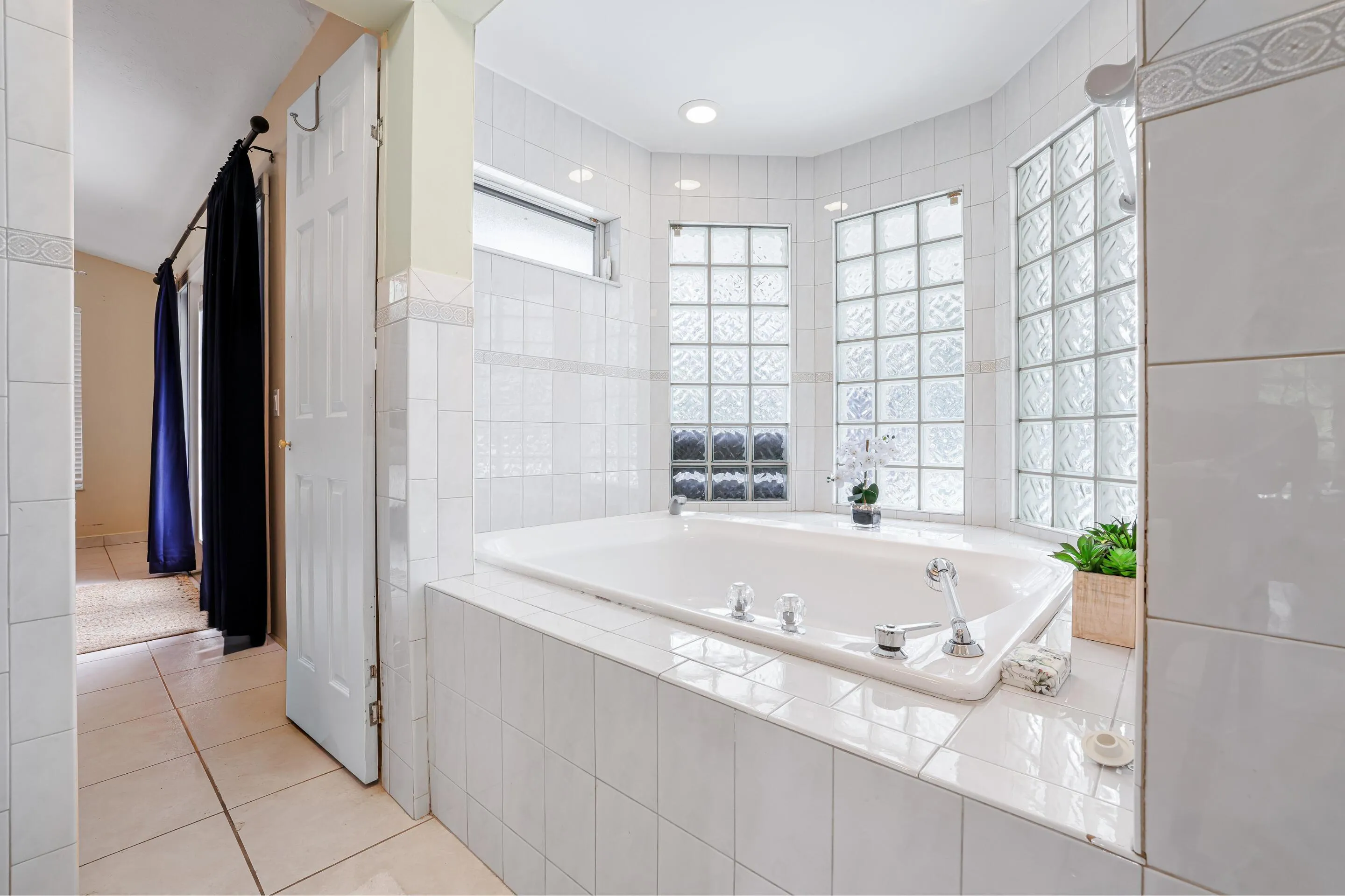 Main Level + Cabana Bath