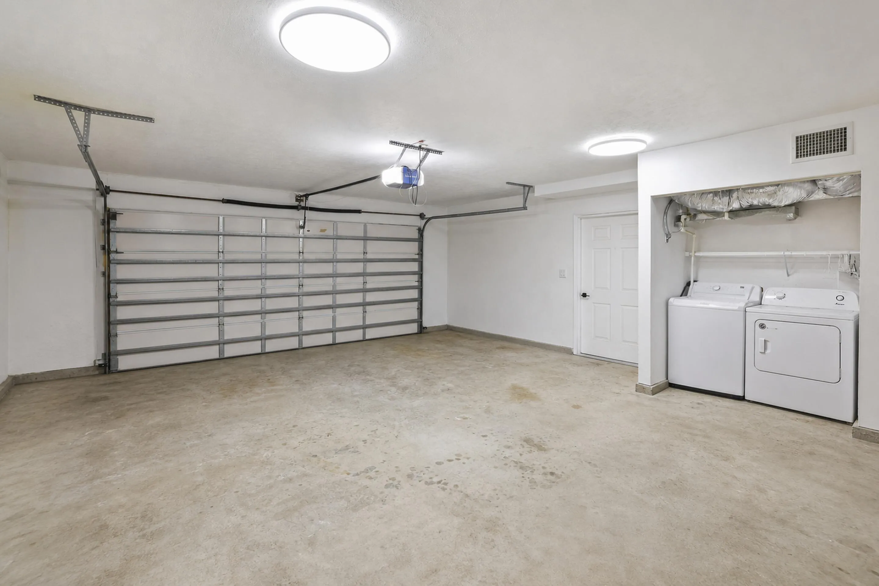 2-Car Garage