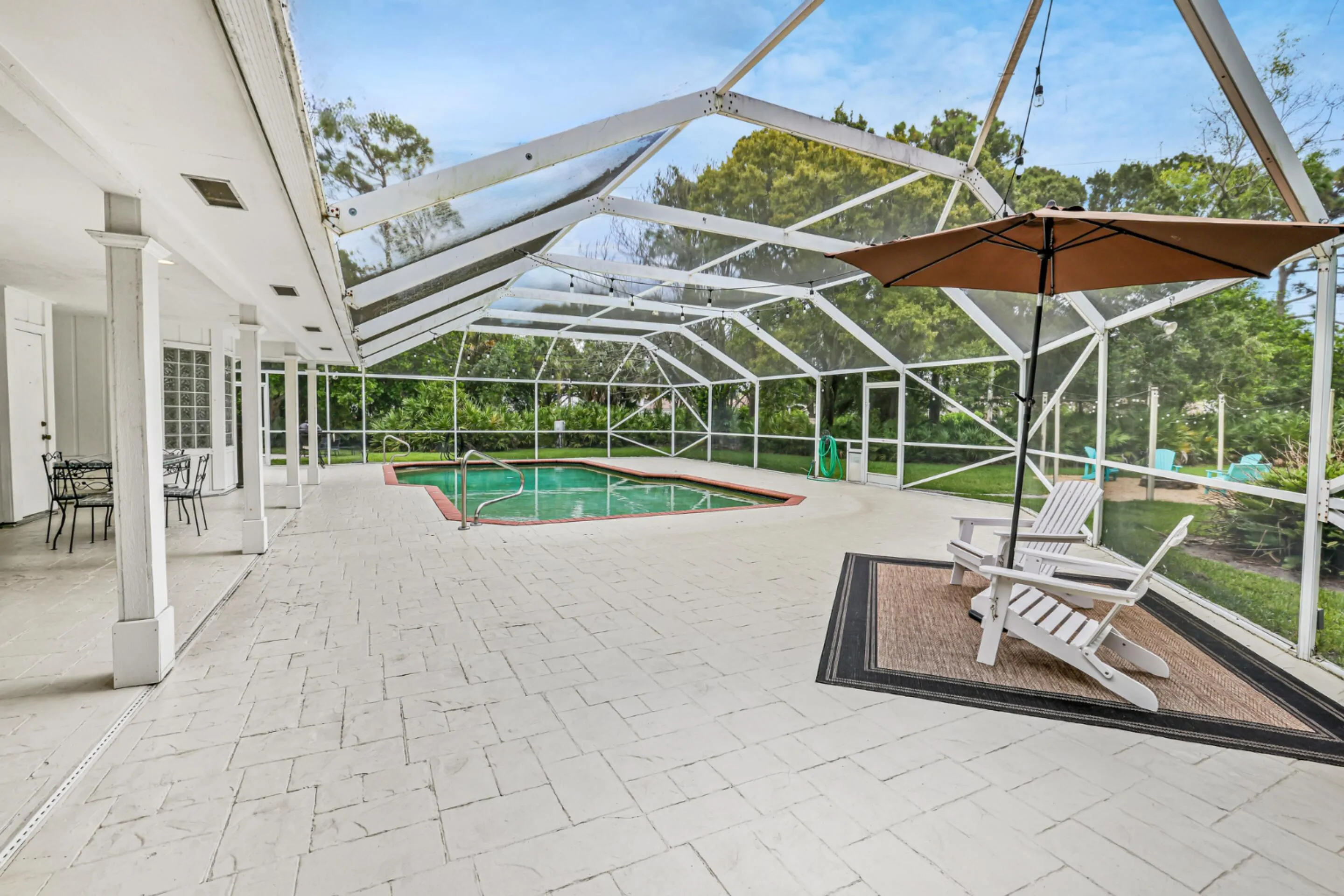 Screened-In Pool
