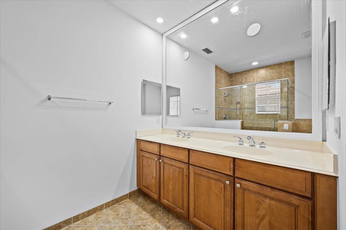 Owner's Suite Bathroom