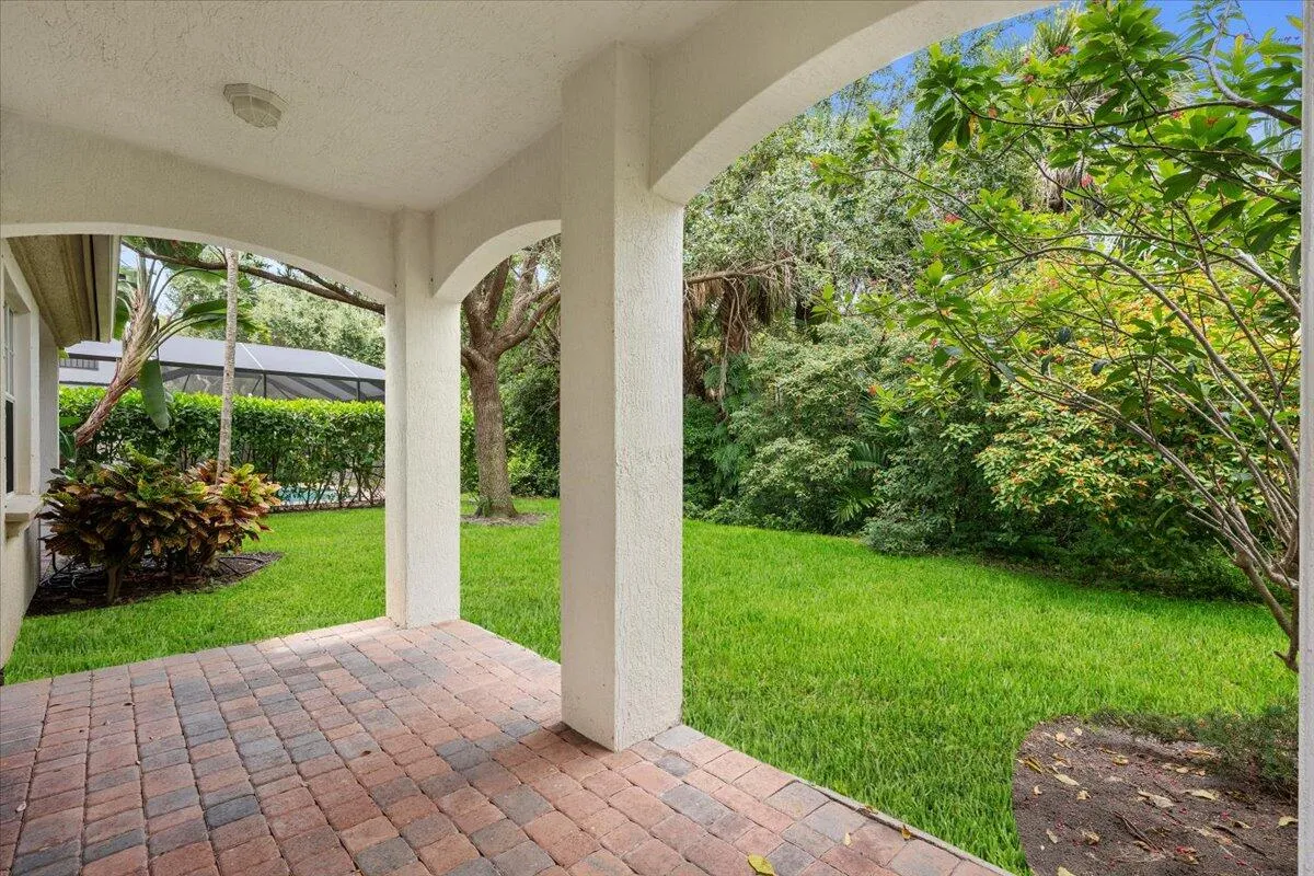 Covered Patio off Family Room