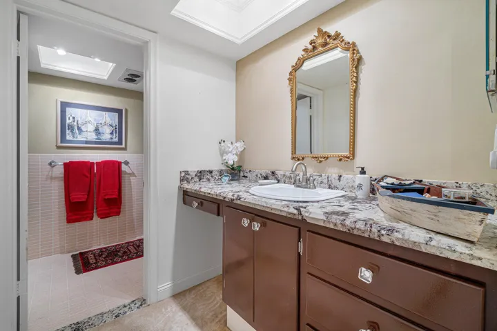 2nd Full Bath - with separate sink/linen closet area