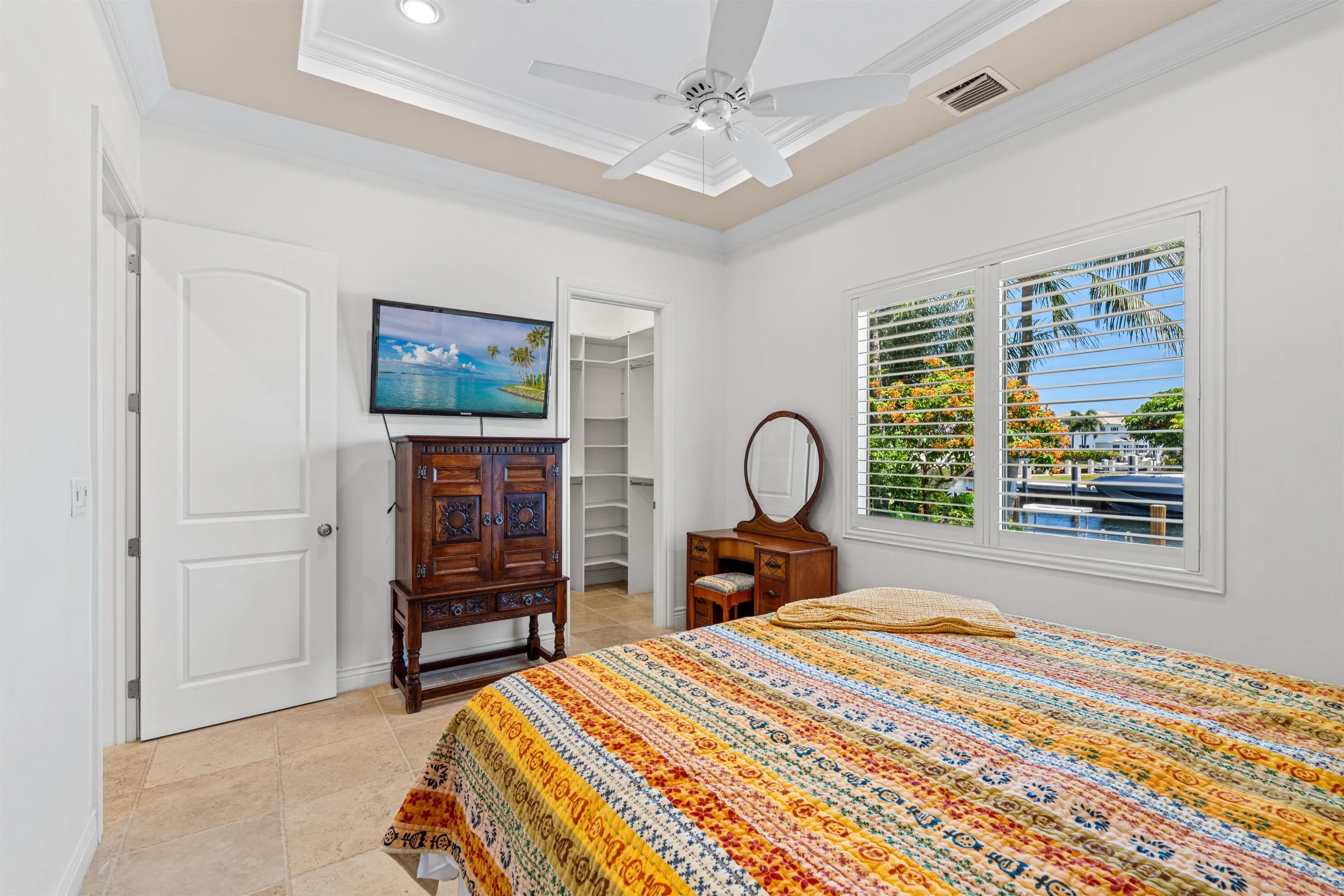 BEDROOM_ANGLE_LEFT