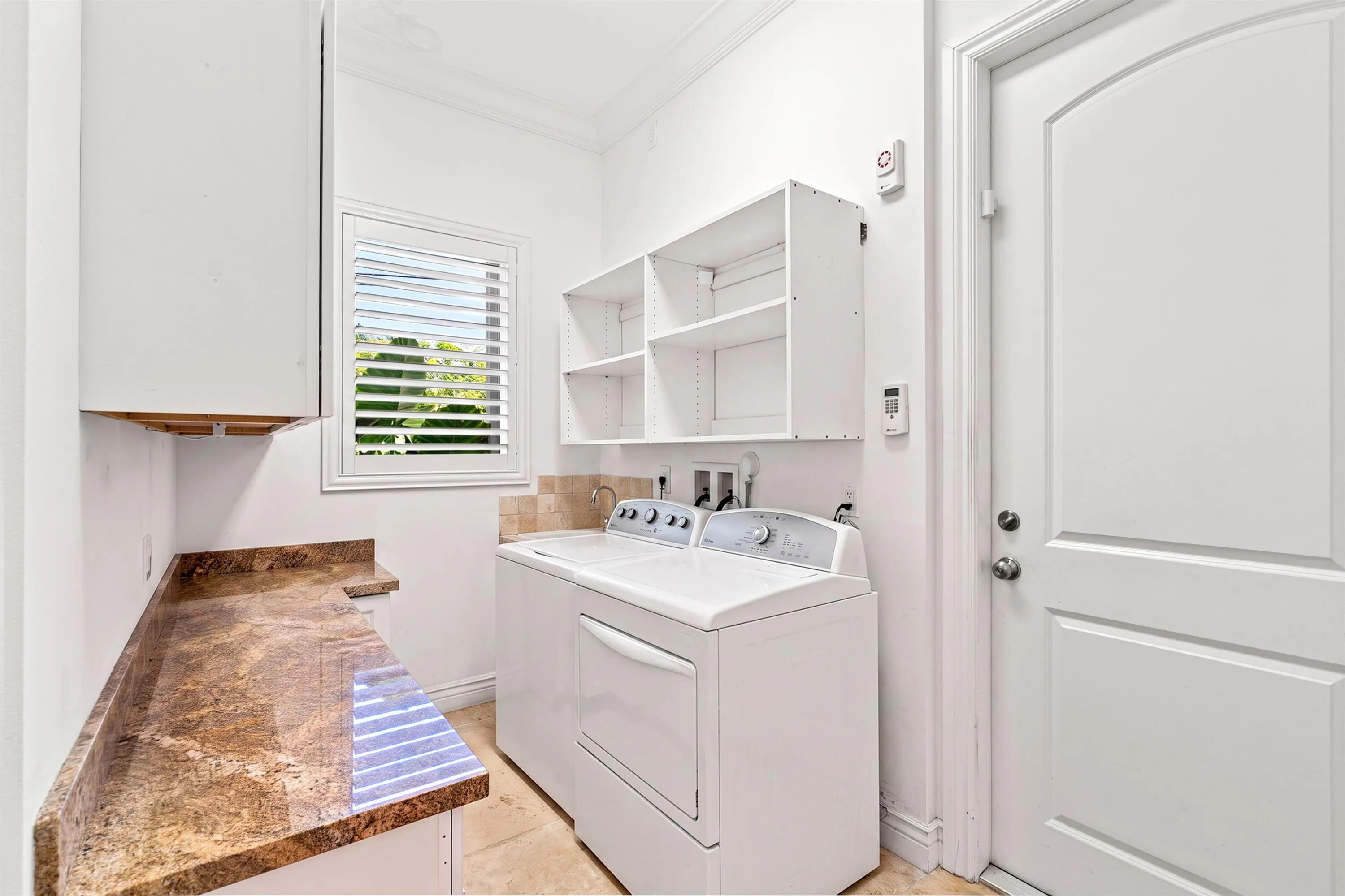 LAUNDRY_ROOM