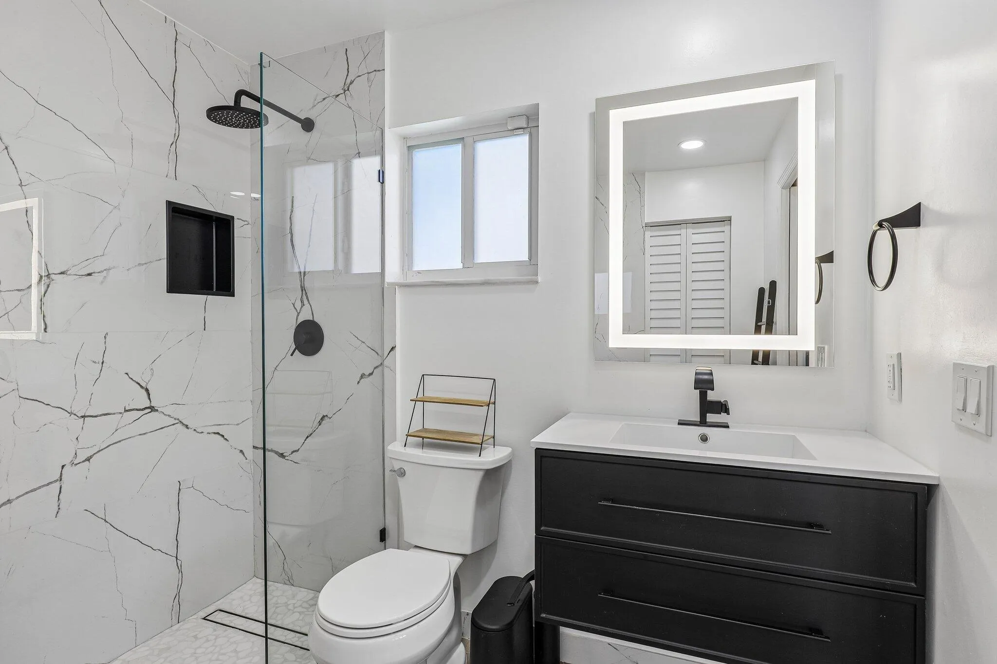 37-web-or-mls-NW 68th St-S2207-037