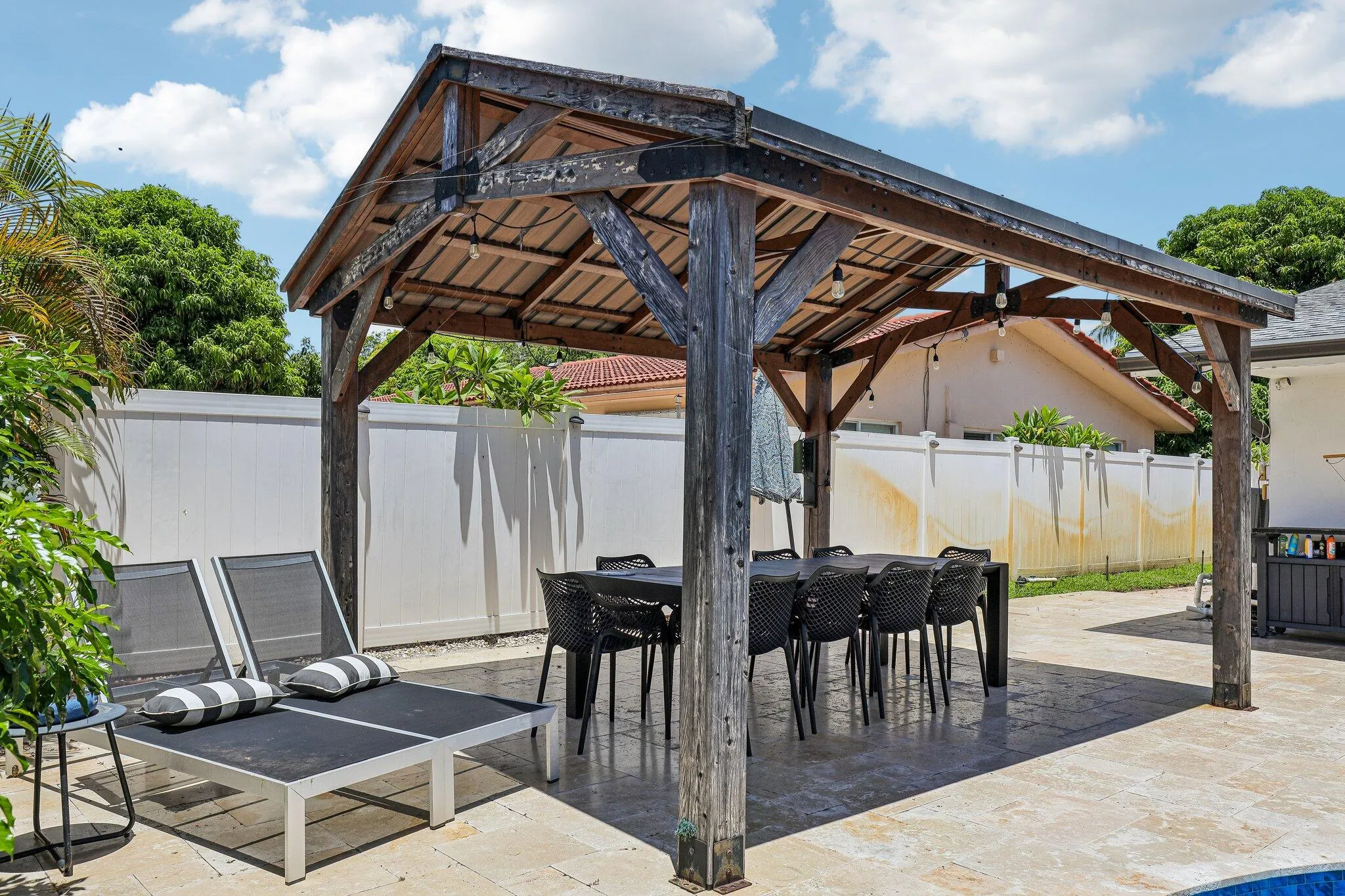 44-web-or-mls-NW 68th St-S2207-044