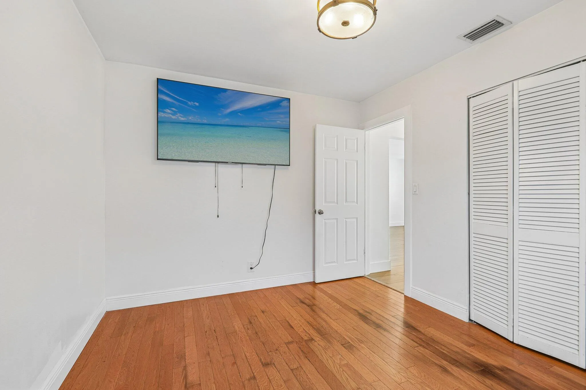 29-web-or-mls-NW 68th St-S2207-029