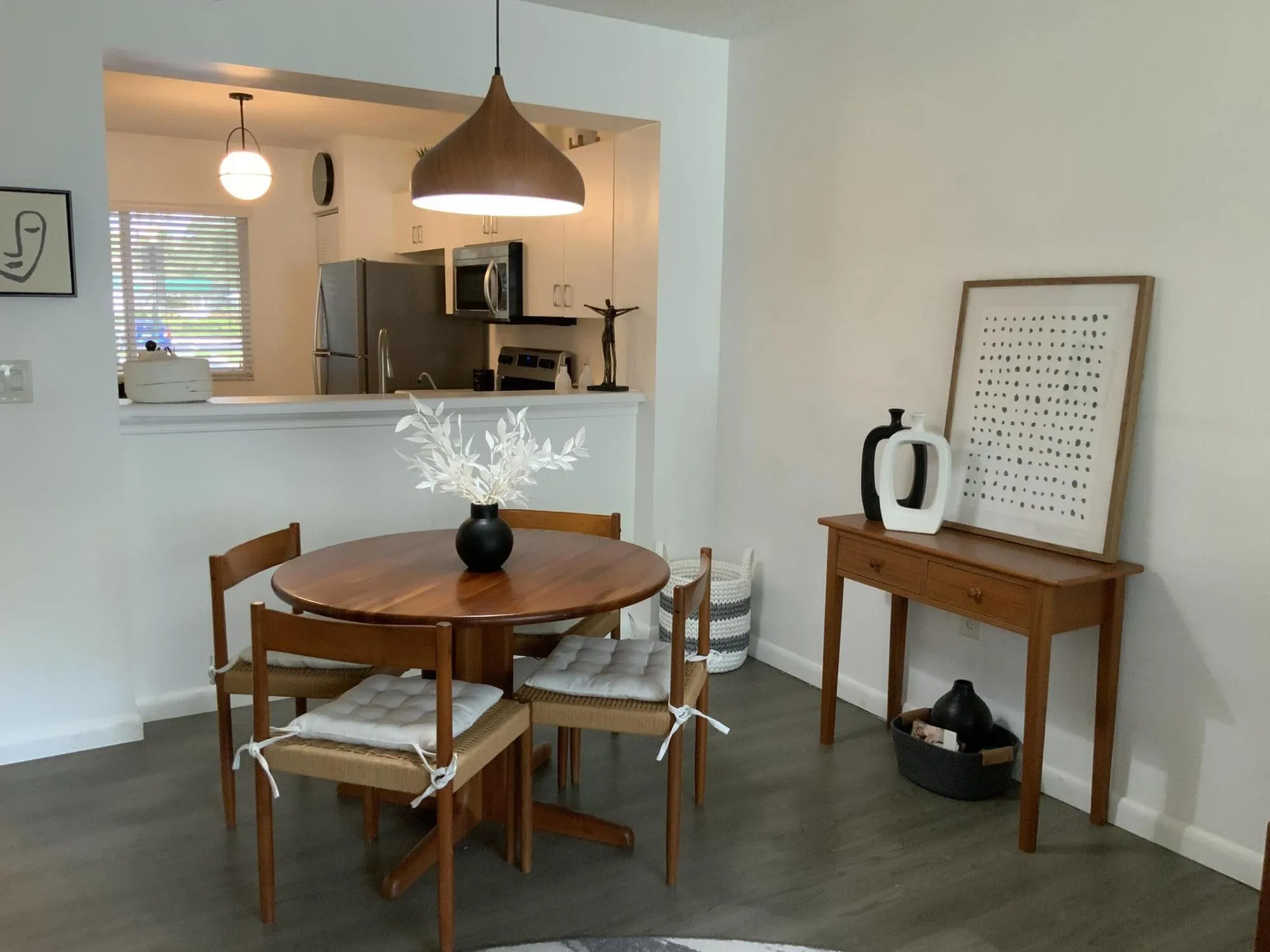 Wood look pendant chandelier