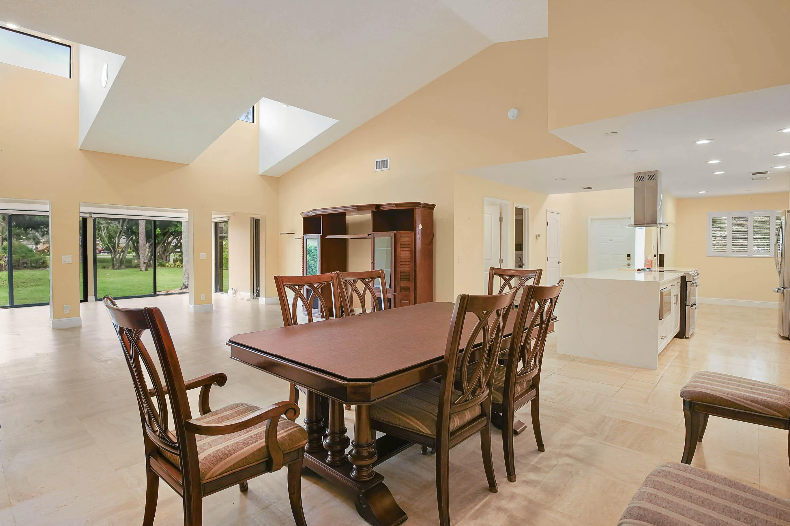 6845 Fountains Circle (6)