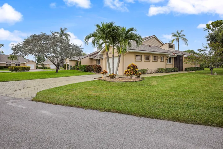 6845 Fountains Circle (2)