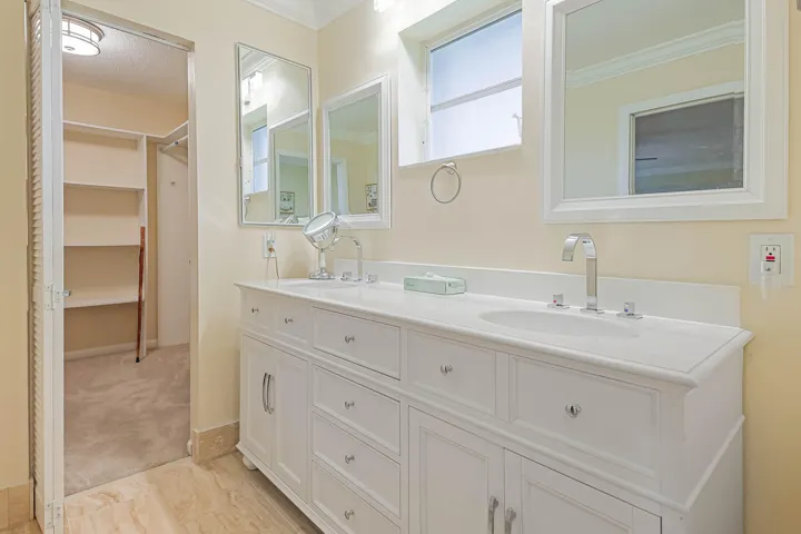 6845 Fountains Circle (24)