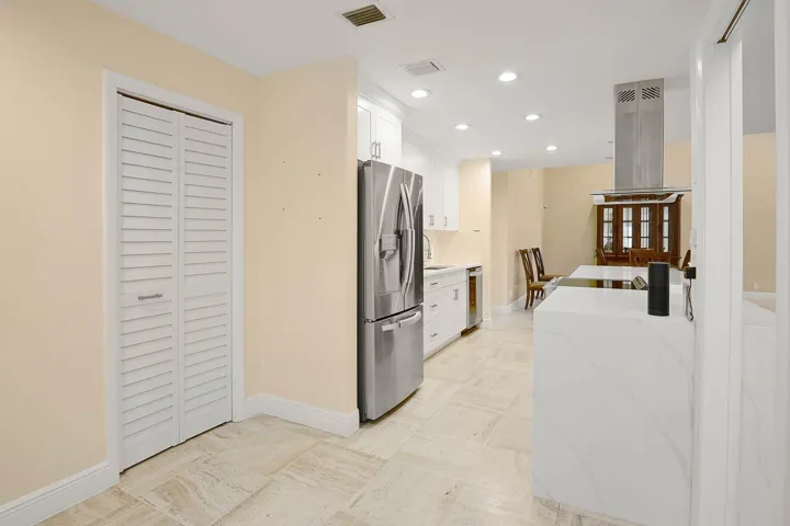 6845 Fountains Circle (14)