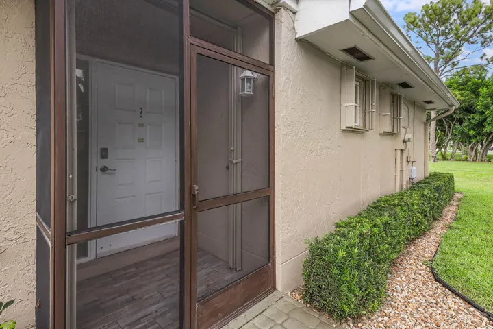 6845 Fountains Circle (4)