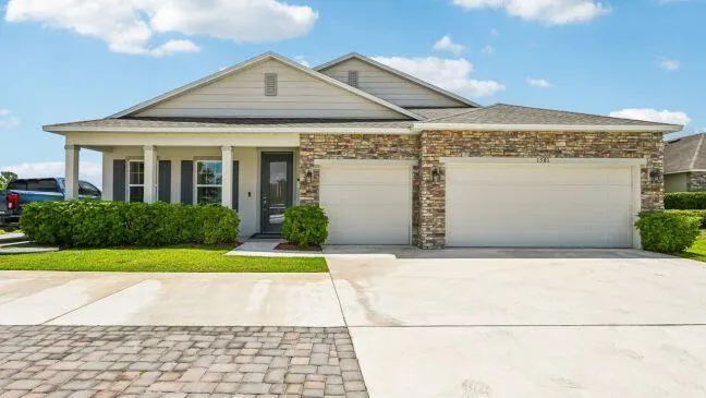 Model home - actual features may vary.
