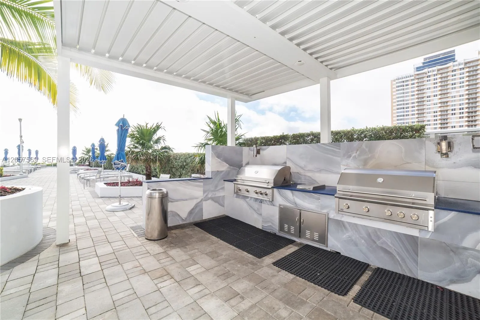 BBQ and Picnic Area on Pool Deck