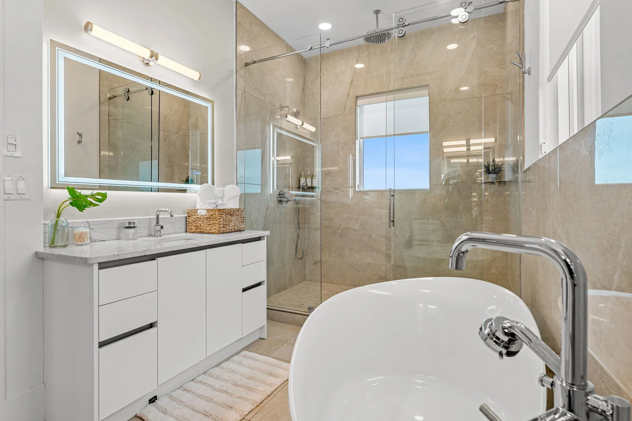 Property photo 93