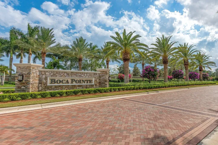 Boca Pointe
