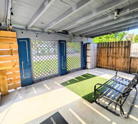 Porch-P1