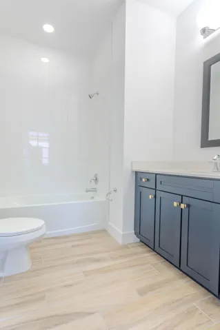bathroom main level