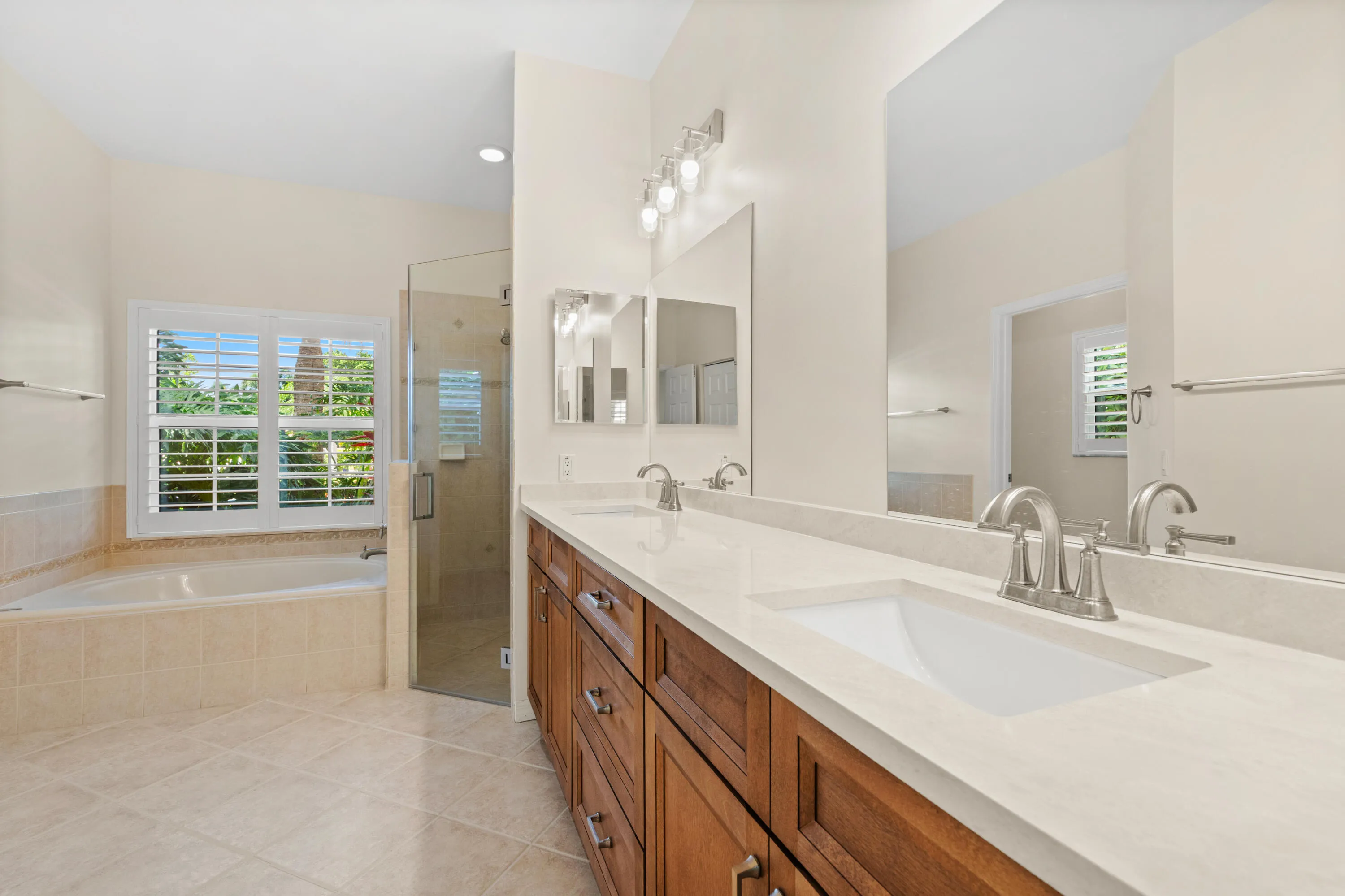11595 Water Bend Ct_Vacant Large-20