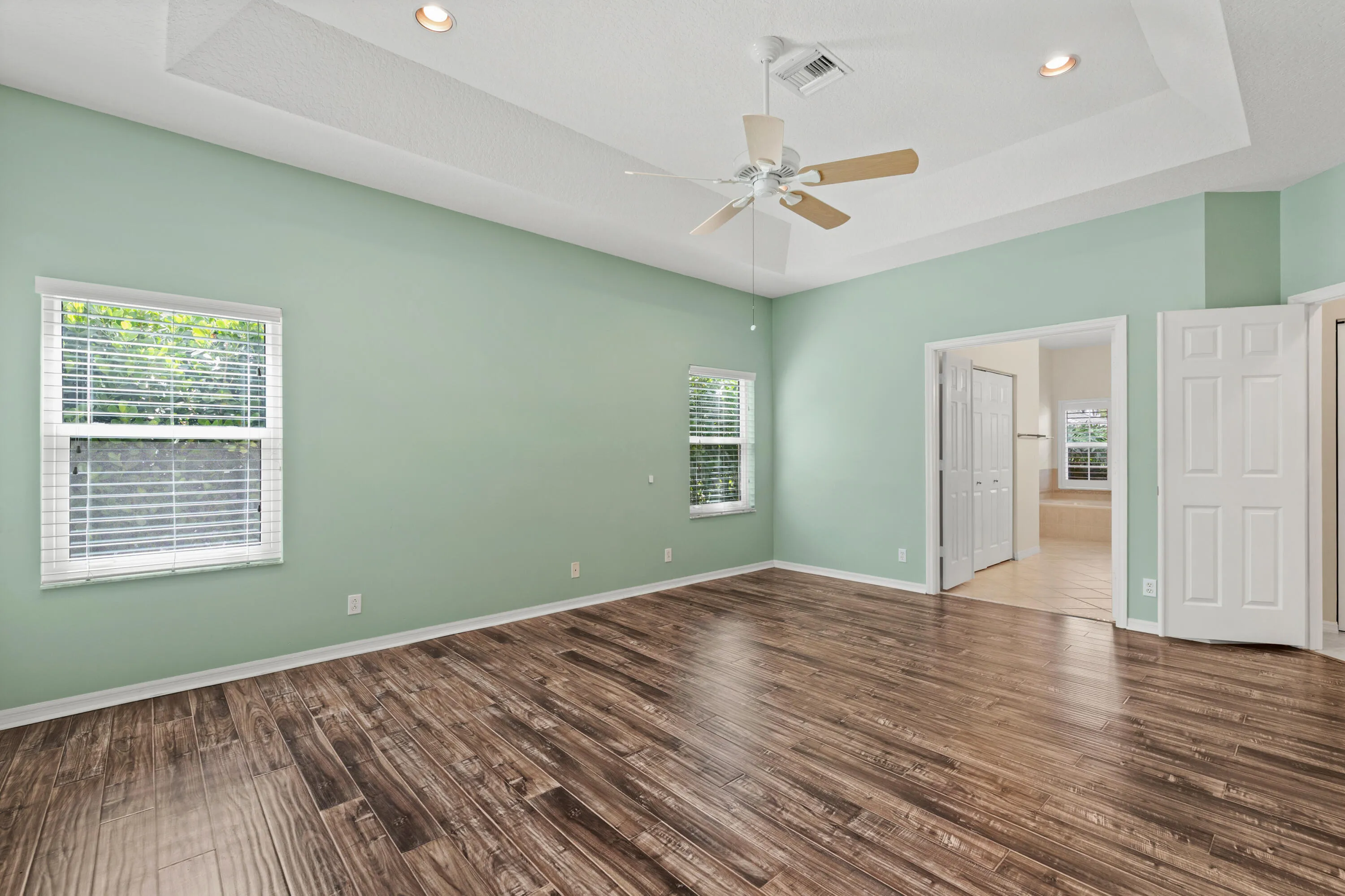 11595 Water Bend Ct_Vacant Large-18