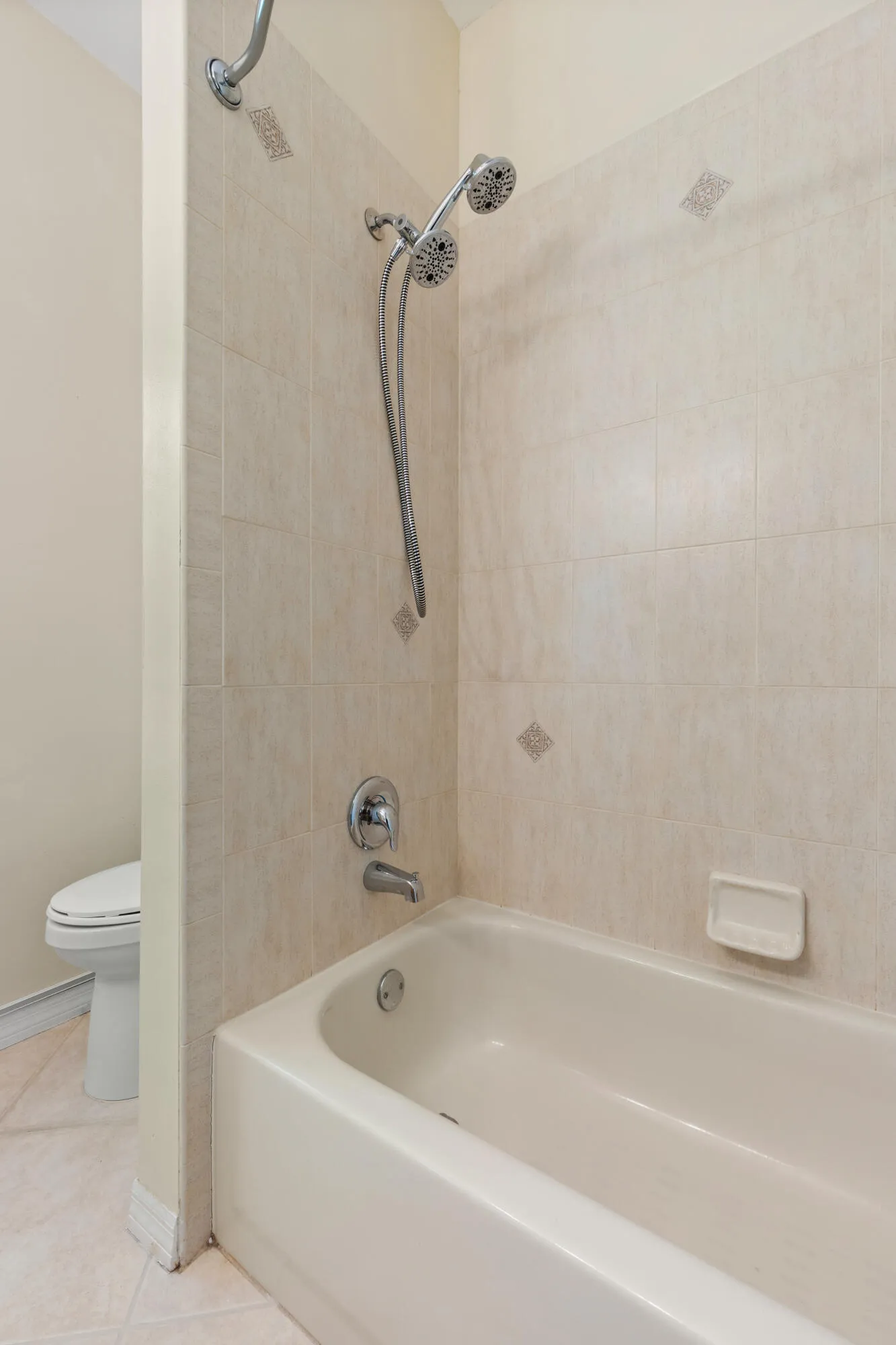 11595 Water Bend Ct_Vacant Large-34