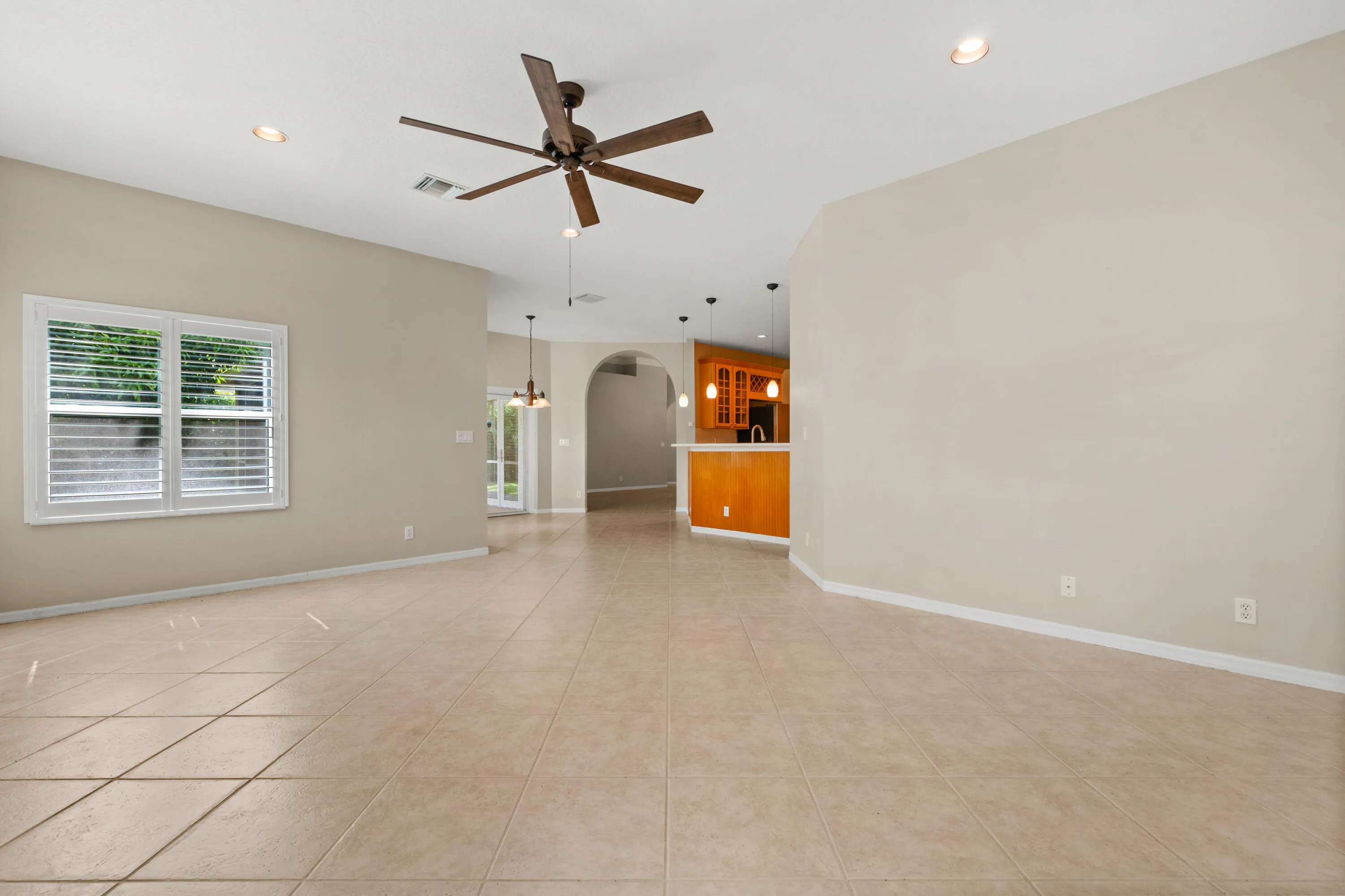 11595 Water Bend Ct_Vacant Large-14