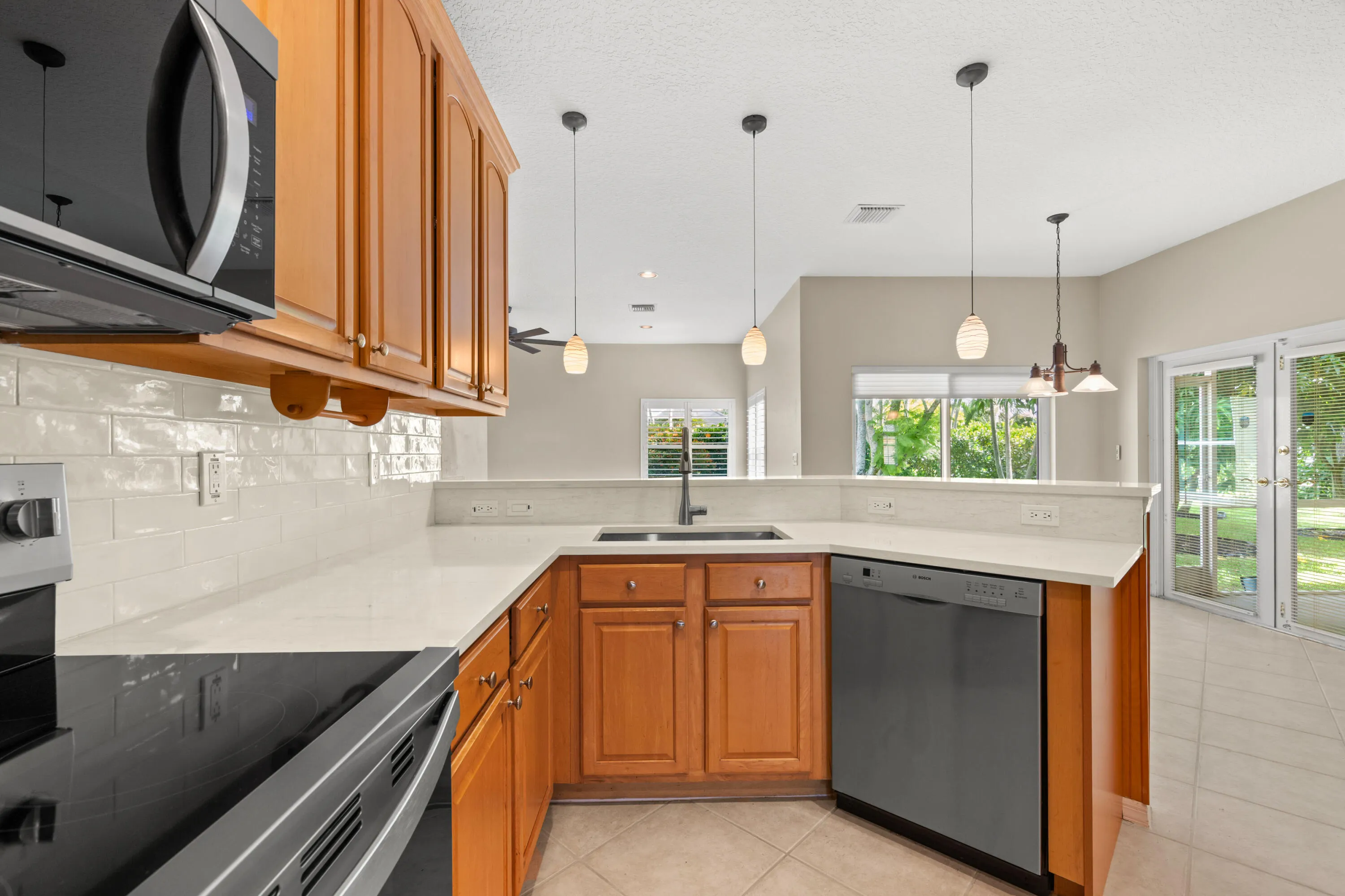 11595 Water Bend Ct_Vacant Large-6
