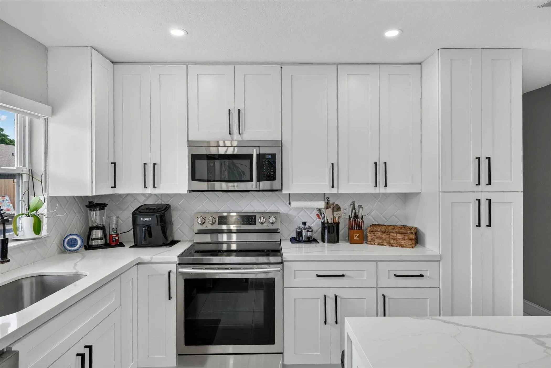 31-8131-NW-44th-Ct-LPG