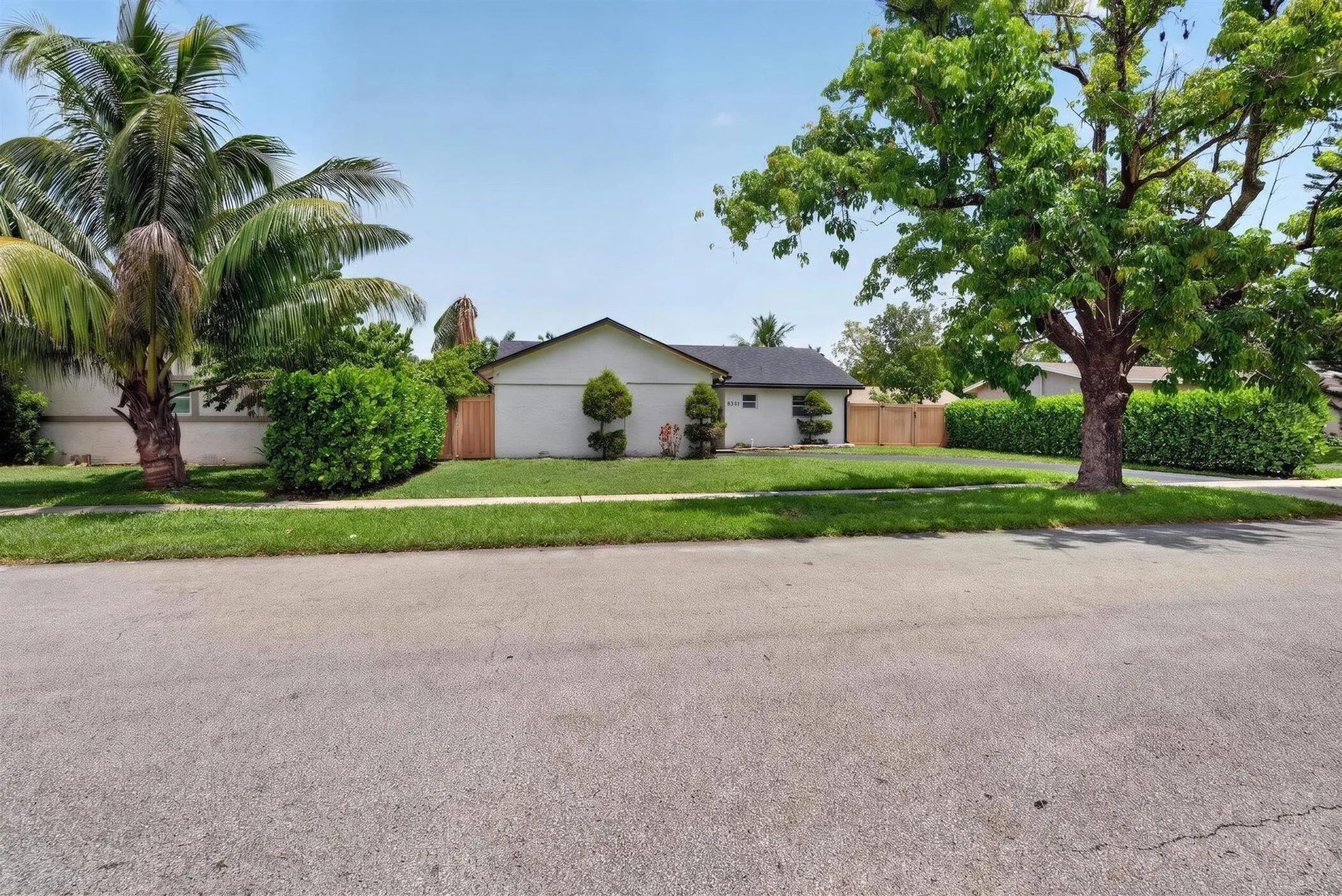 05-8131-NW-44th-Ct-LPG