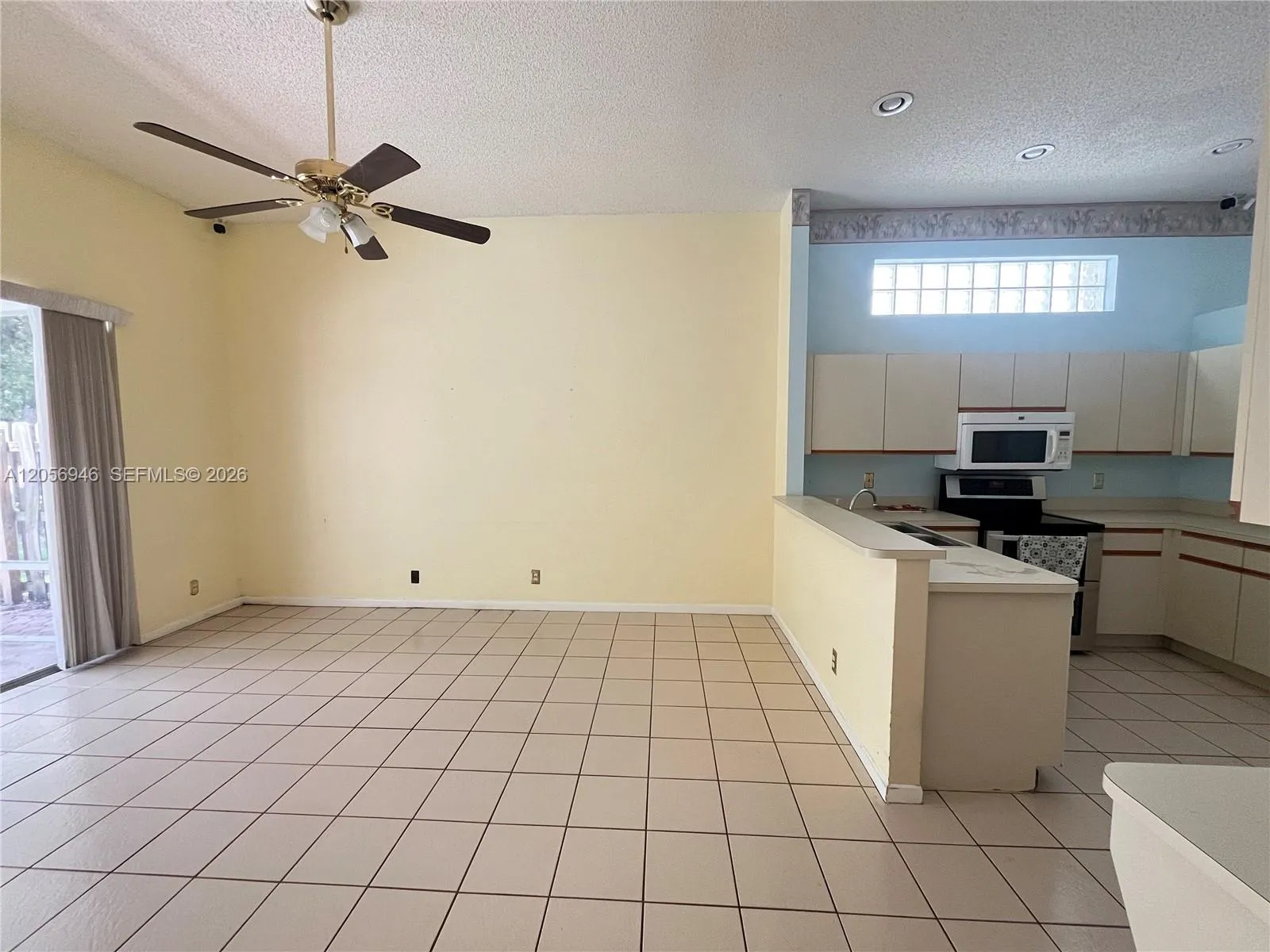 kitchen family room area