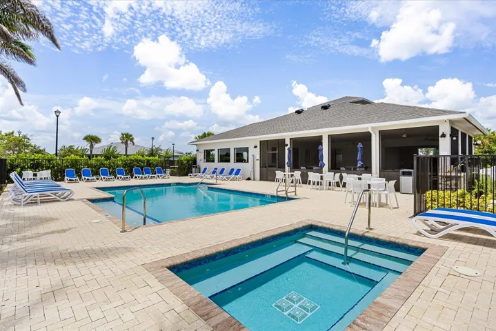 Pool with Hot Tub